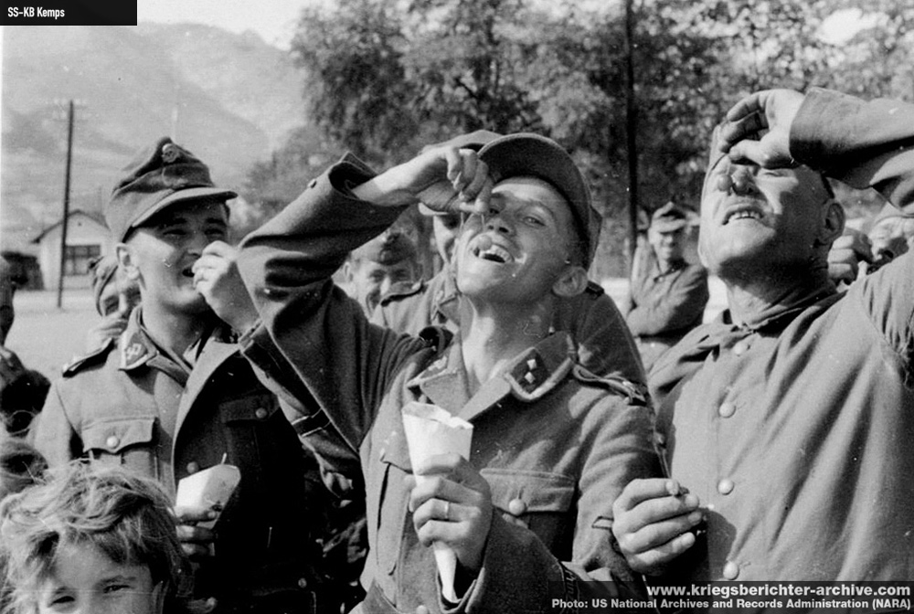 Nemacki vojnici jedu tresnje